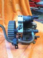 Б/у тнвд насос топливный высокого давления Renault 1.9 dci, 8200055072