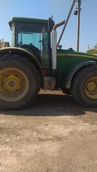 Трактор John Deere 8520
